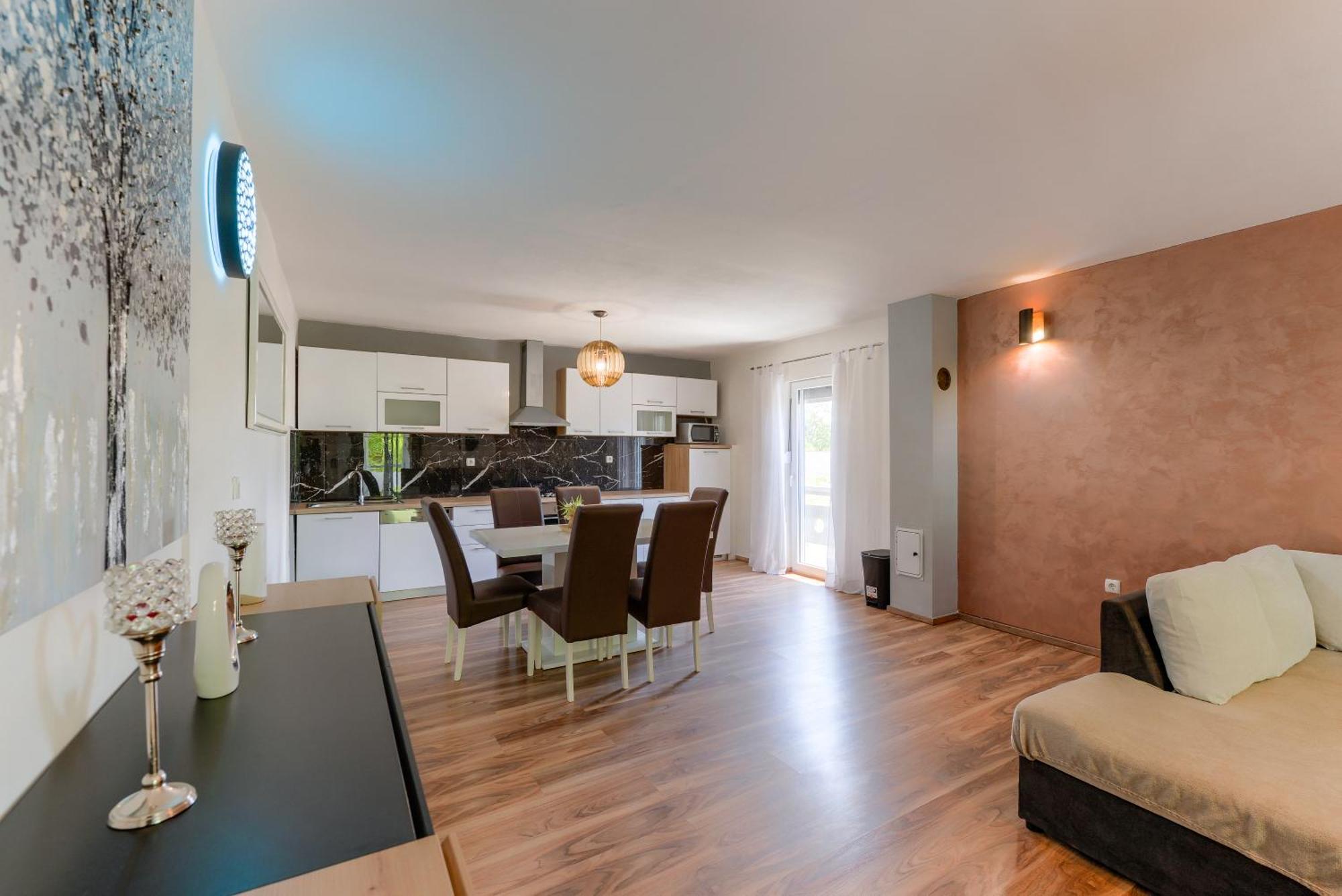 Villa Luka Donje Rastane Bagian luar foto
